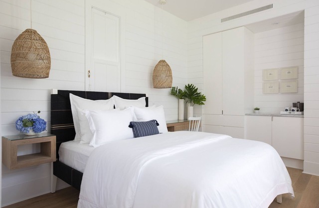The Heart of Seaside, Florida! Stunning Renovation, Steps to Beach + 2 Bikes