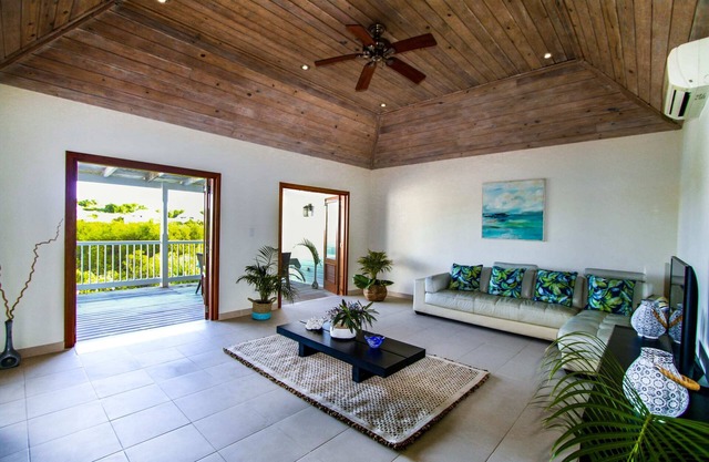 The Hideaway 3 Bedroom Townhouse Pool