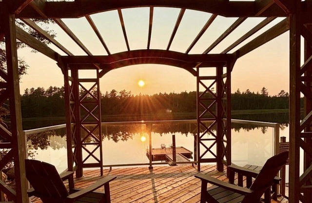 The Hideaway Cottage with Hot tub