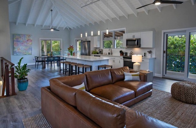 The Hideaway Hull Bay Beachfront Villa 1