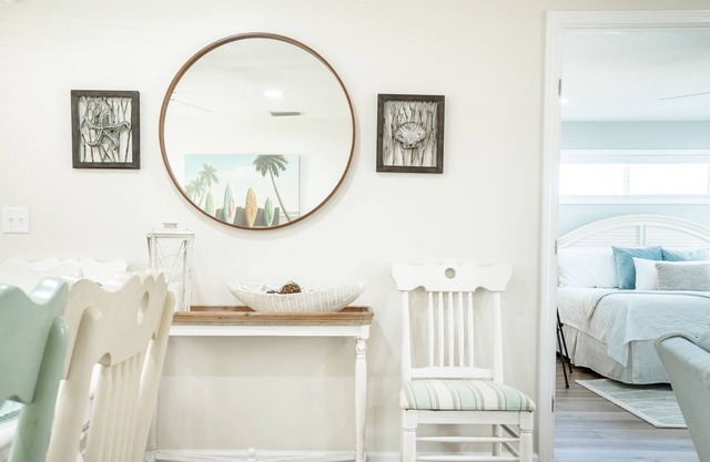 The Hideaway in BidaWee | 2 minute walk to Private Beach Access | Close to Frank Brown Park