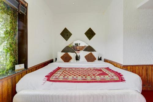 The Hillview Hideaway Chic 2BHK with Terrace and Garden