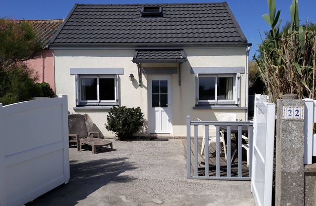 THE HOUSE OF THE BEACH