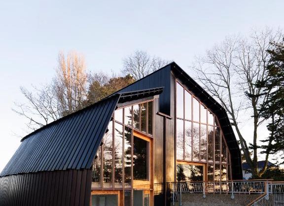 The Houseboat