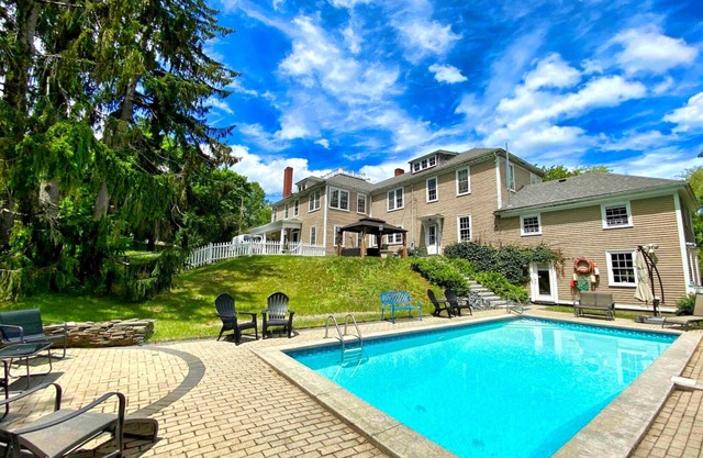 The Jarvis Homestead - Historic Maine Mansion