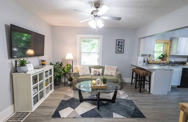 The Kirkwood - Cozy 2bdrm Oasis