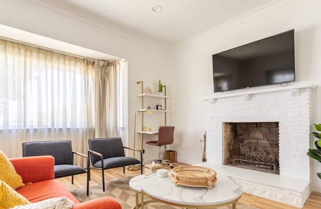 "The Lacie" Suite - Mid-Century Gem LAX/Sofi/Playa