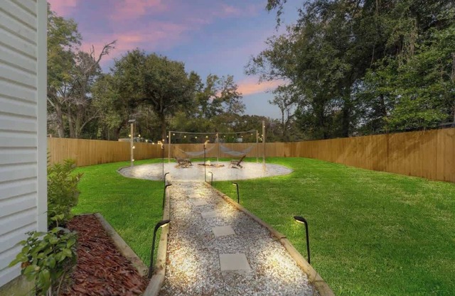 The Lantana Leisure - A Lavish Central Vibe!