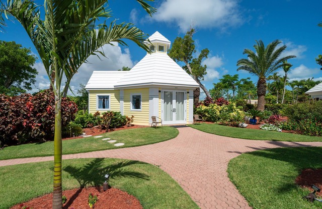 The Lighthouse; Private Villa within a Luxurious Estate near world-class fishing