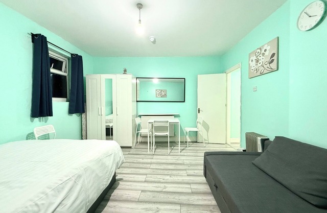 The Little Guest House (F1)