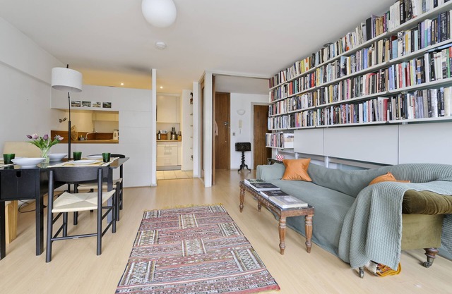 The Little Library - One Bedroom Apartment, Sleeps 2