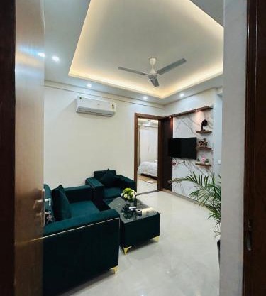 The Lodgers 1 BHK Serviced Apartments Near Artemis Hospital Sector 52