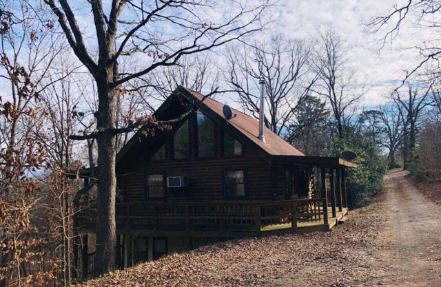 The Loft at Bear Mountain with Hottub