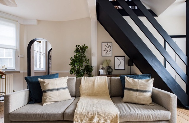 The London Bridge Escape - Stylish 2BDR House in the Heart of London