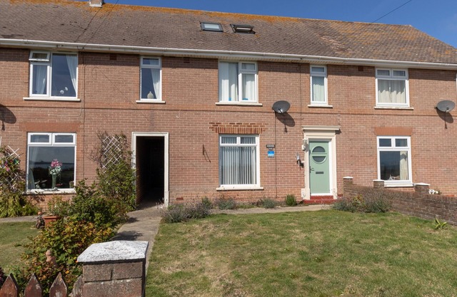 THE LOOKOUT -THE HOUSE WITH A VIEW, pet friendly in Weymouth