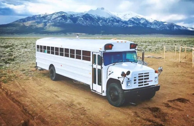 The Magic School Bus @ Great Sand Dunes NP!