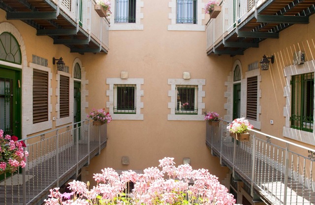 The Market Courtyard - Jerusalem Suites
