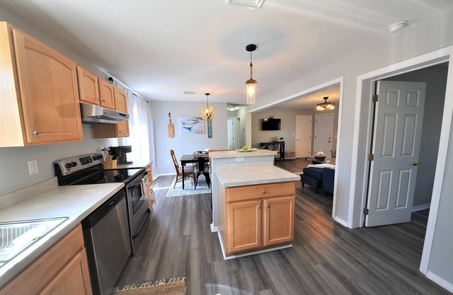 The Mellow Yellow Rancher near the Chesapeake Bay.