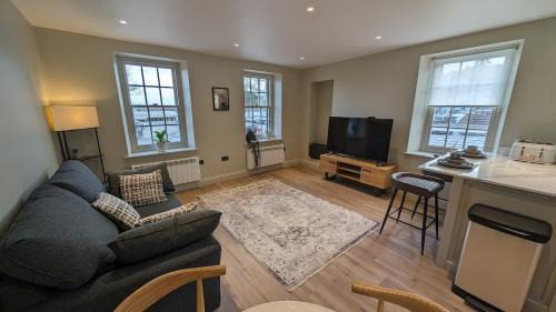The Nest - One Bed Apt with Sea Views