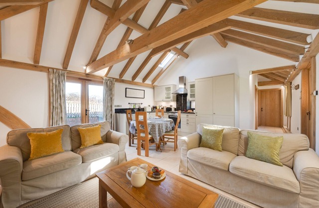 The Old Cowshed - Two Bedroom House, Sleeps 4