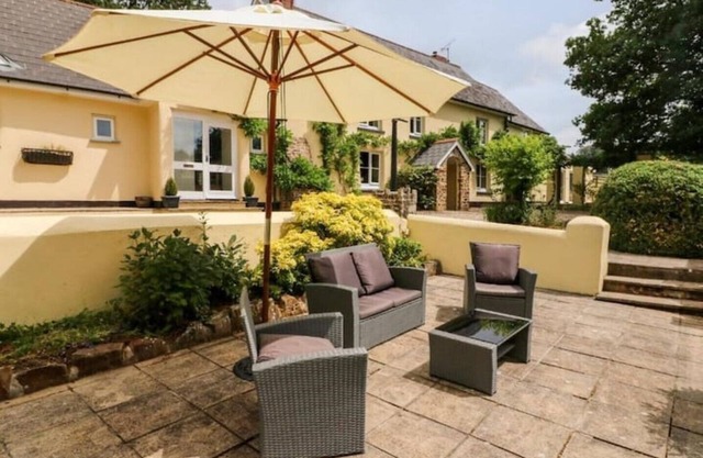 The Old Dairy Cottage With Indoor Pool In Devon