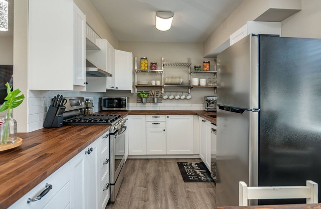 The Park House - Downtown Gilbert - Spa - Large Backyard with Games