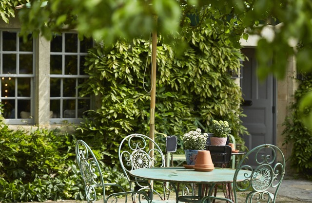 The Pear Tree Inn