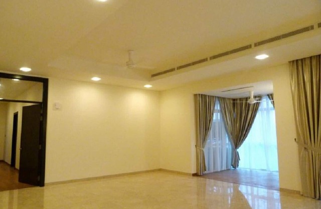 The Pearl 31 Floor 3 rooms 3 parking lot 5 minutes to KLCC, Pavilion