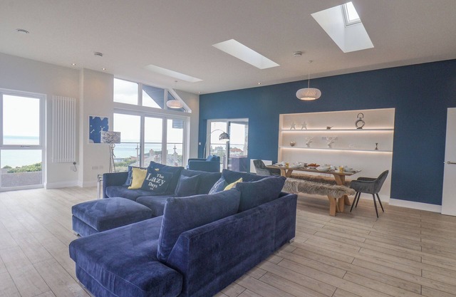 THE PENTHOUSE, pet friendly, character holiday cottage in Scarborough