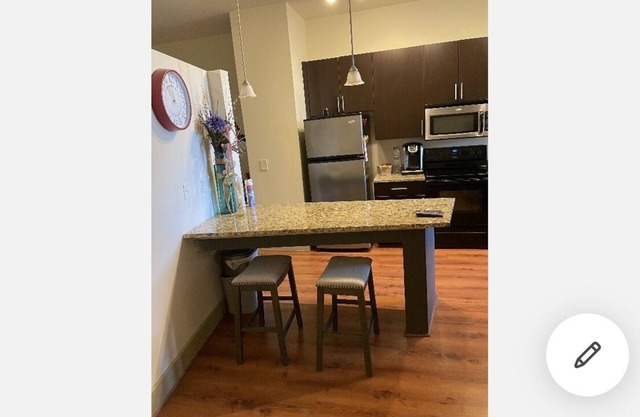 The Perfect Buckhead suite! one bedroom In the heart of the city!