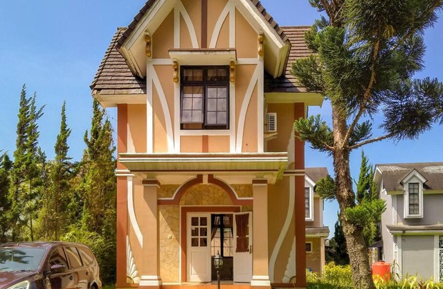 The Pinewood House Villa Kota Bunga by Citrus House