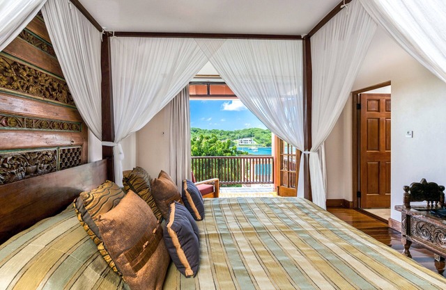 The Pool House Villa by Fantasia Villas