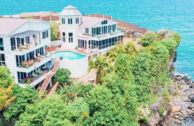The Reef Villa is two bedrooms with en-suite bathrooms