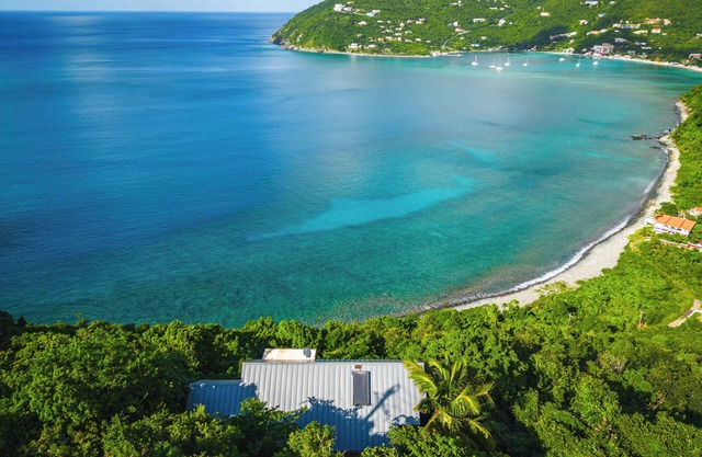 The Reefs, 3 bedrooms, Pool, Close To Cane Garden Bay