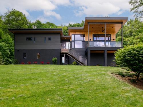 The Retreat at Valley Bear Farms