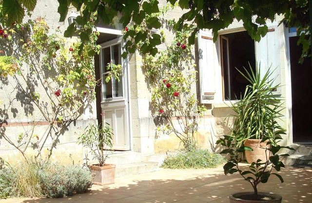 The romantic bedroom in Vouvray. Capacity 4 people