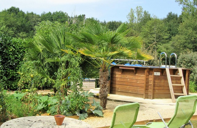 The rooster crowing in Bouriane