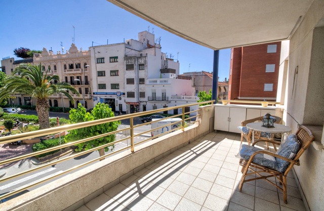 The Rose by Hello Homes Sitges