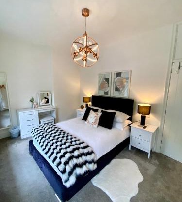 The Roxy Retreat 3 Bed in Aberdare