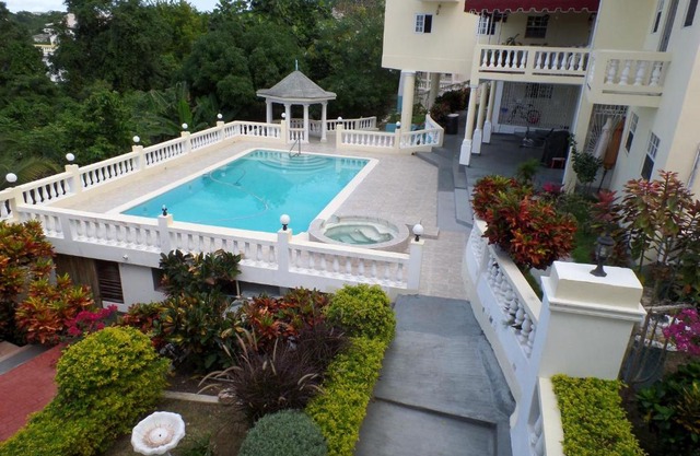 The Royal Kensington Villa 4