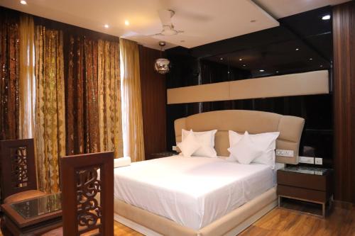 The Royal Suites