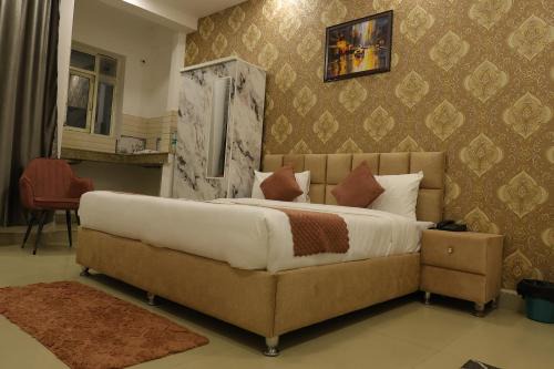 The Sandalwood By La Carnation I Faridabad-Gurgaon road