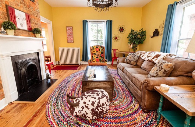 The Shenandoah-CountryChic-Dwntn-PvtBalcony