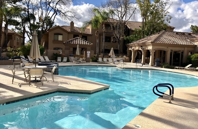 "The Signature" Luxury Resort! Beautiful Scottsdale condo ~McDowell Mountain