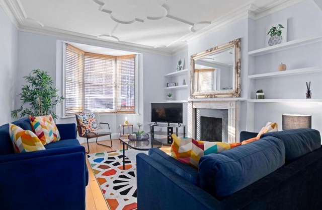 The Townhouse By My Getaways Free Parking