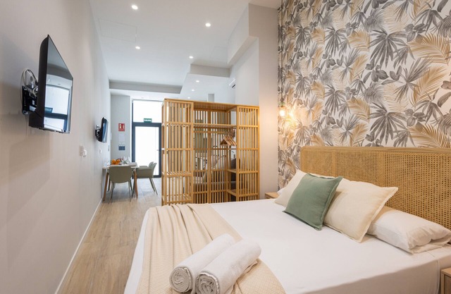 The Trafalgar Apartment 01 by Florit Flats