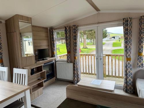 The Trout Van - Beautiful, luxury static caravan