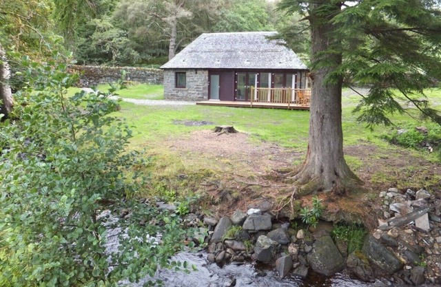 The Turbine House: Cosy Romantic Getaway on Private Ellary Estate -Pets Welcome