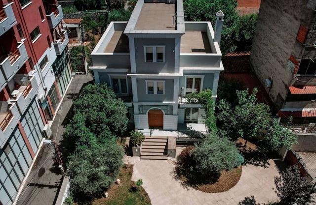 The Urban Villa by PikHost