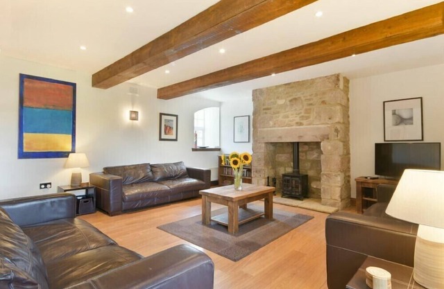 THE WARREN, family friendly, country holiday cottage in Bamburgh